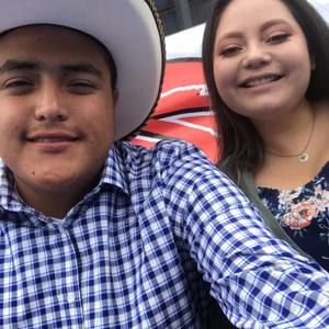 Meet your Posher, Carlos